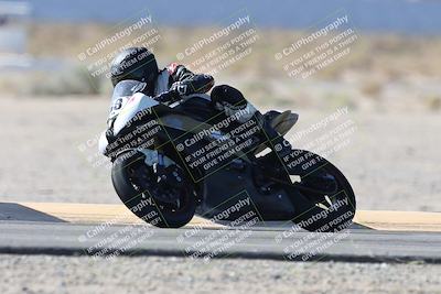 media/Oct-05-2025-CVMA (Sun) [[beeef4f201]]/Race 2-Supersport Middleweight/